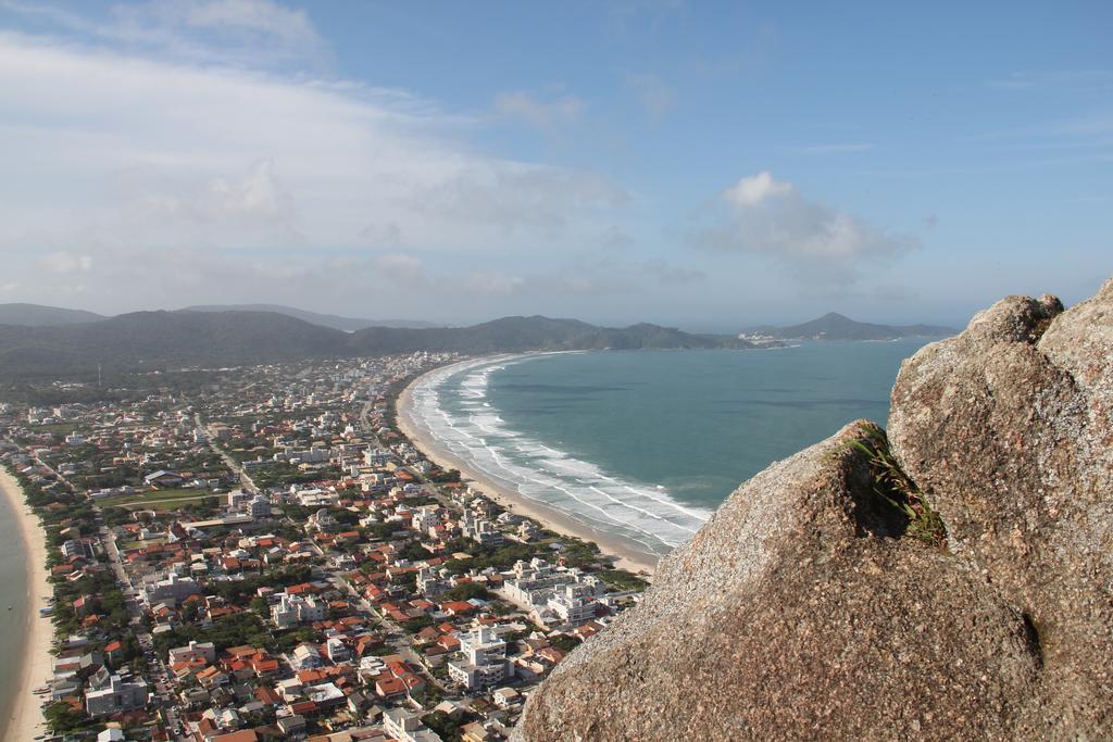 Residencial Quebec Bombinhas
